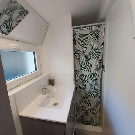 Maison Meublee, 2 Chambres, Cour Feriehus